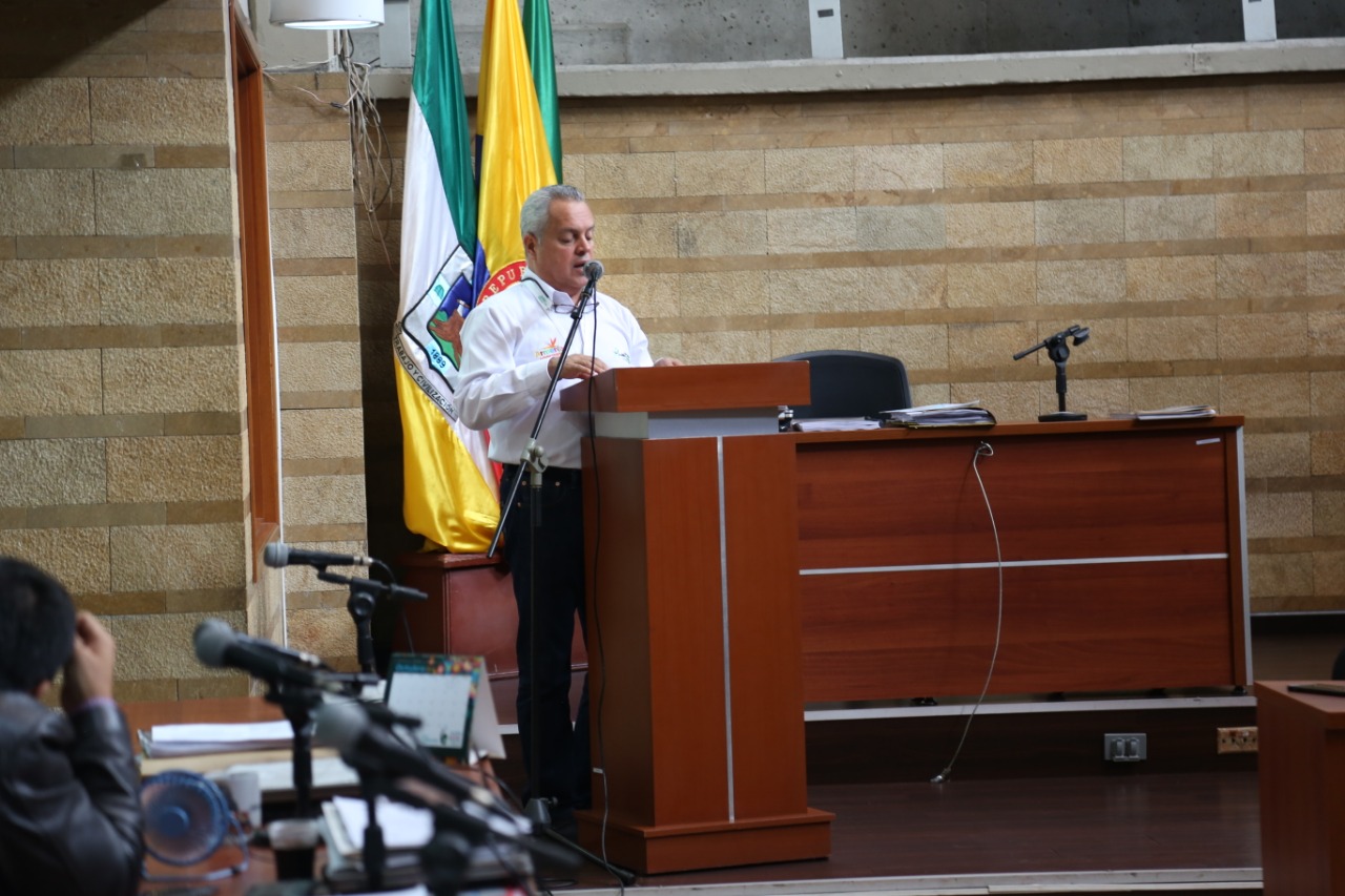 Gerente de la Empresa Amable ante Concejo Municipal